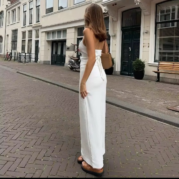 Sexy Elegant White V Neck Two Piece Sleeveless Dress - Picture 2 of 7